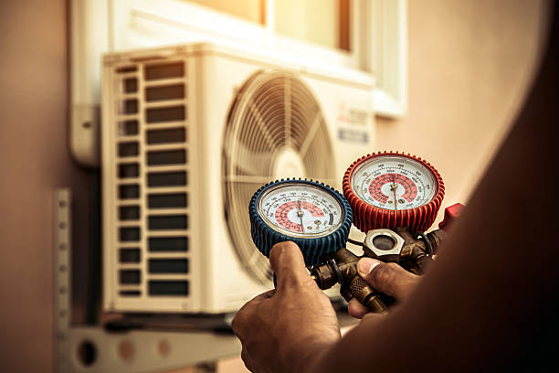 Professional Hvac Installation technician working in Roseville, OH